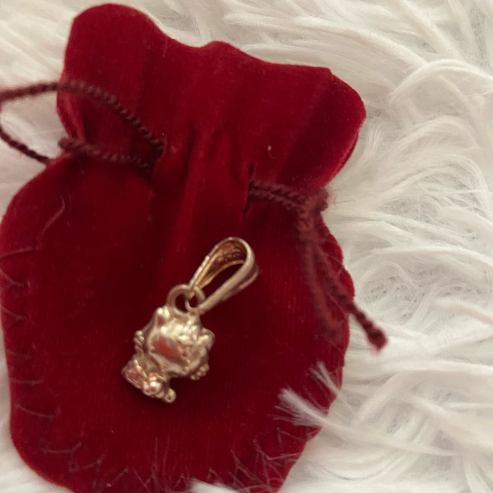 Hello kitty sterling silver pendant